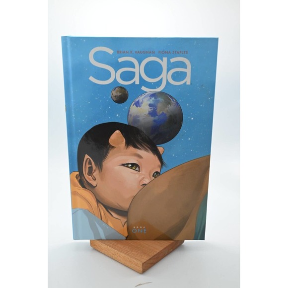 Saga Book One HC Image 1st print Brian K Vaughan Fiona Staples Deluxe Edition - Picture 1 of 2